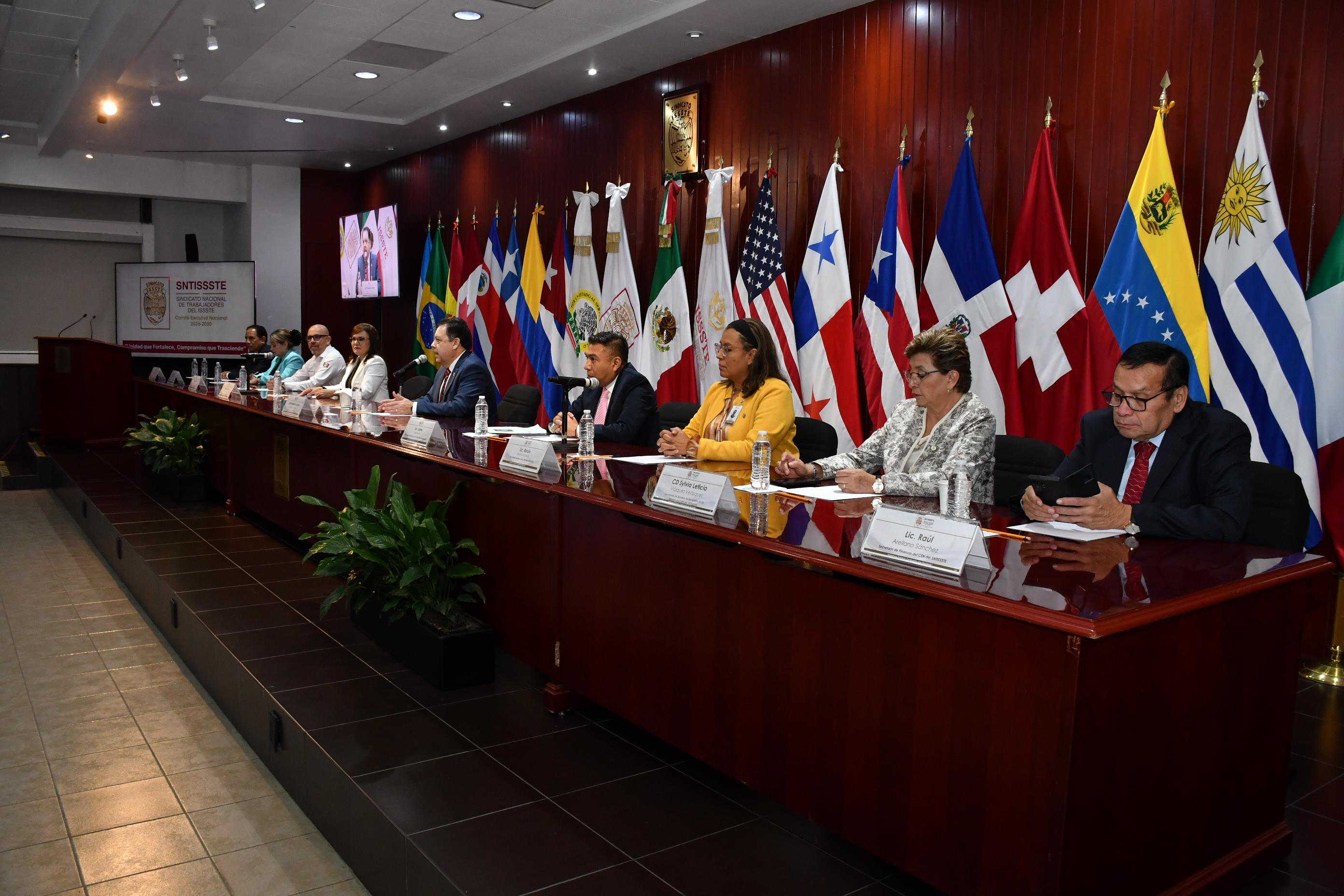  Salutación de la Sección V, Centro Médico Nacional "20 de Noviembre"